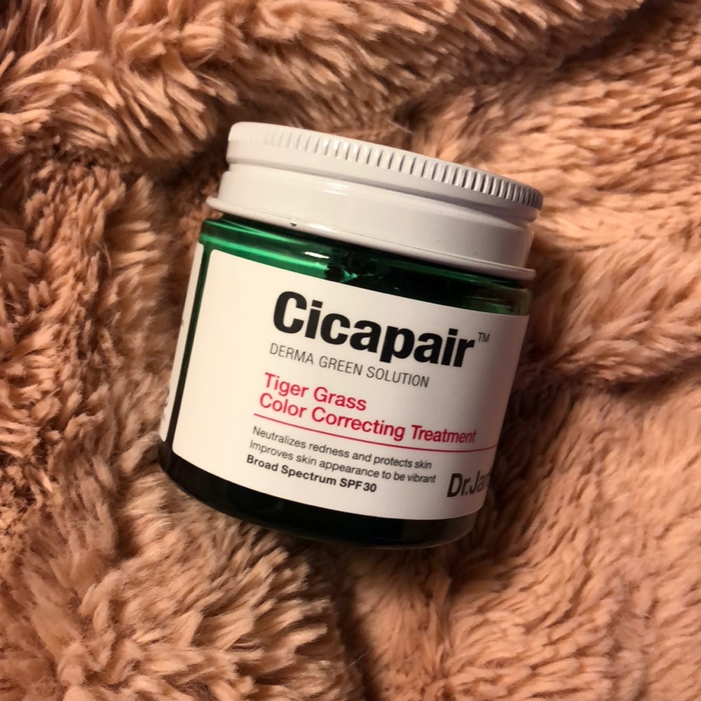 Dr. Jart Cicapair tiger grass correcting cream